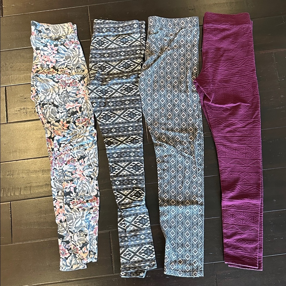 Hollister and American Eagle Multicolor Patterned Leggings Bundle